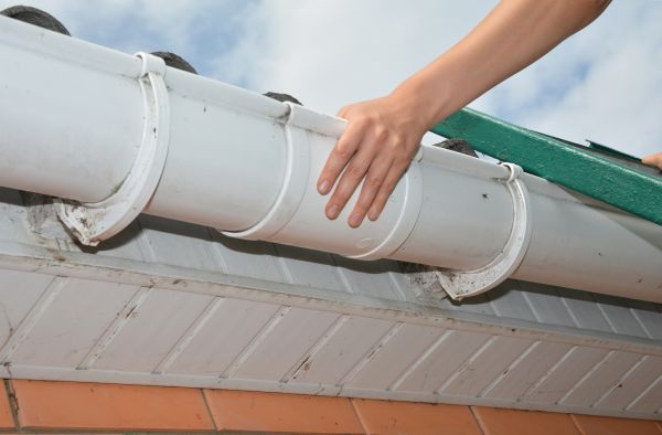 Gutter Reattachment in Saint Joseph