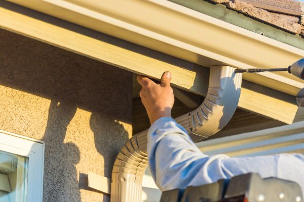 Aluminum Rain Gutter Service in Saint Joseph